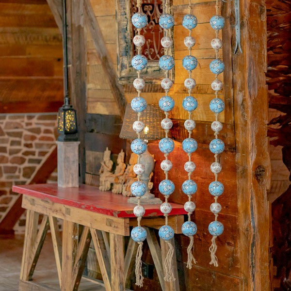 PORCELAIN BALL GARLAND
