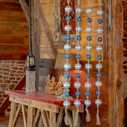PORCELAIN BALL GARLAND