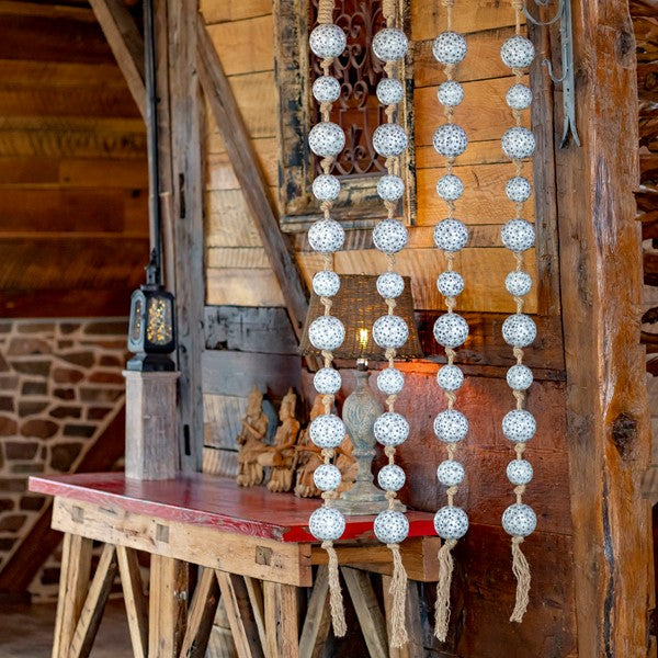 PORCELAIN BALL GARLAND