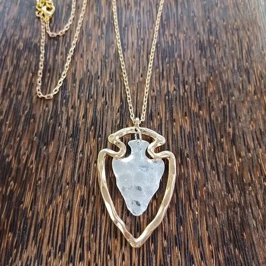 TWO TONE ARROWHEAD NECKLACE