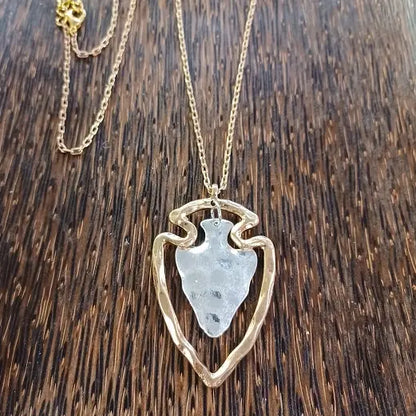 TWO TONE ARROWHEAD NECKLACE