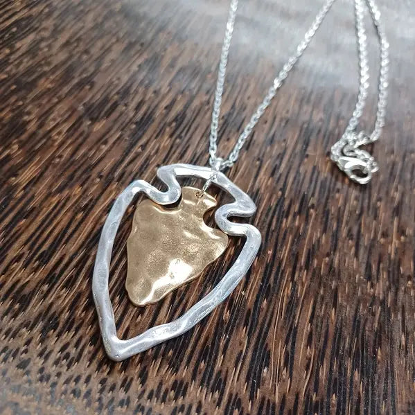 TWO TONE ARROWHEAD NECKLACE